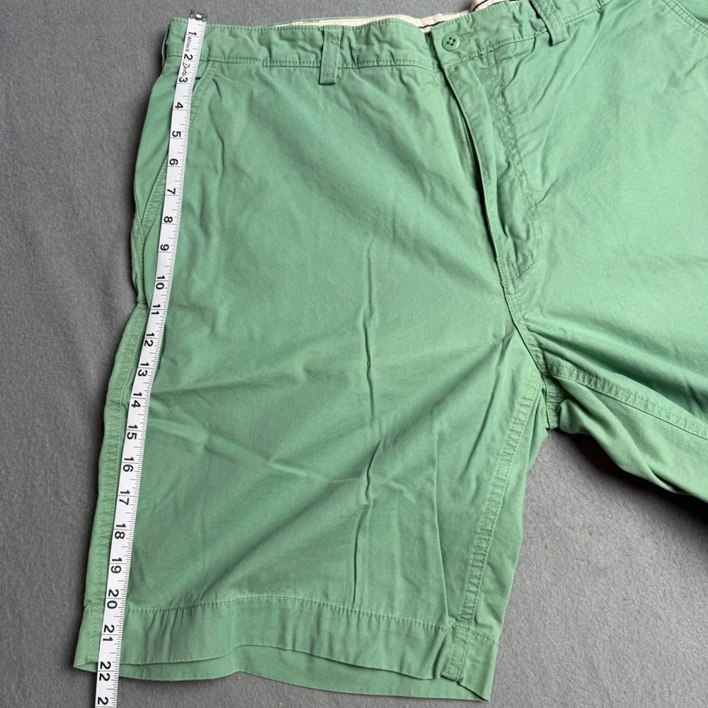 Cremieux Classics Mens Green Chino Shorts Size 40 Cotton Flat Front Casual